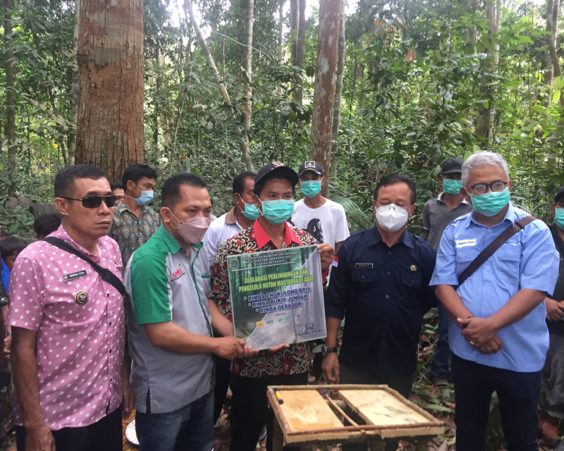 Petani Sawit, Pemdes dan Perusahaan Perkebunan Deklarasikan Perlindungan Hutan